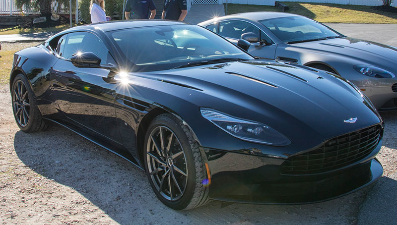 Aston Martin DB11